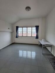 Happy Avenue East (D13), Terrace #551334001